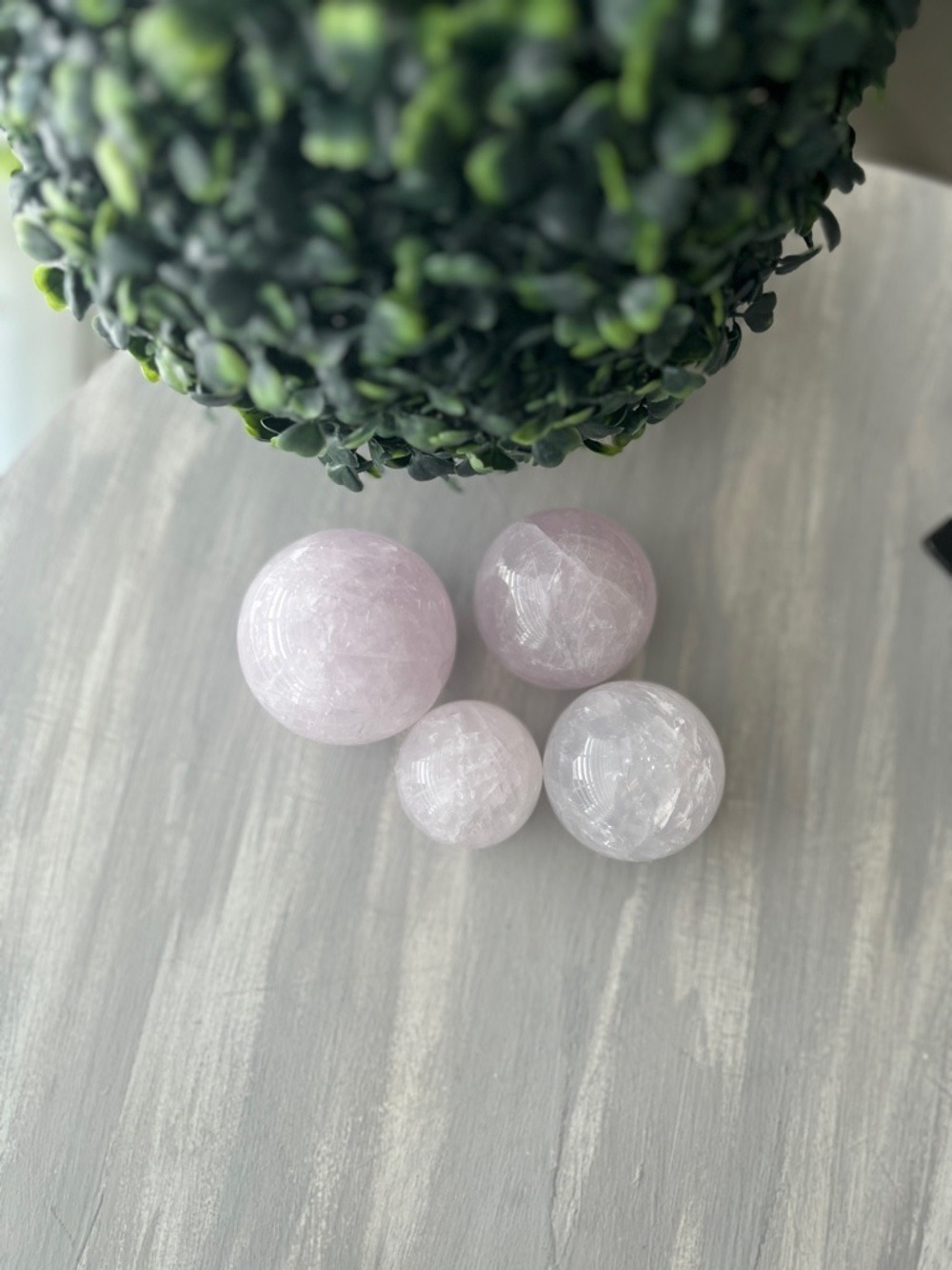 Lavender quartz sphere - Picture 5 of 5